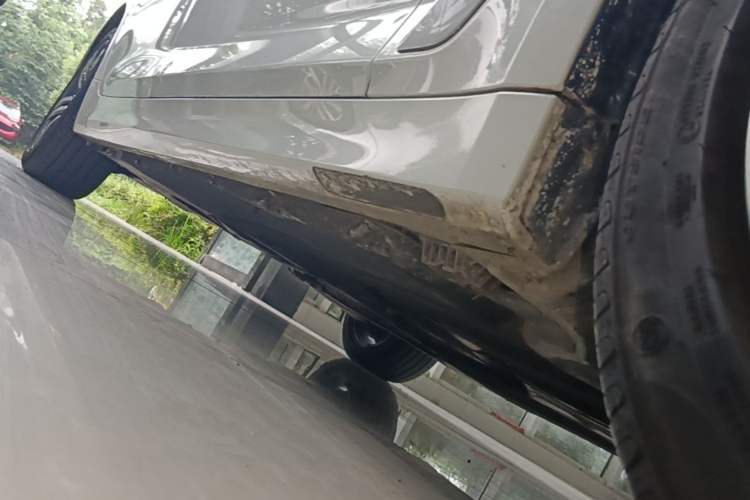 Used BMW 5 Series 2021 530Li Leading Luxury Package Right Side Sill
