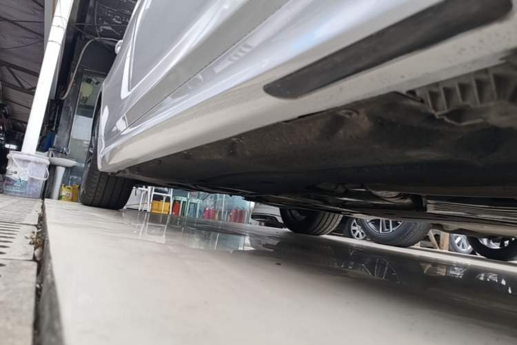 Used BMW 5 Series 2021 530Li Leading Model M Sport Package Right Side Sill
