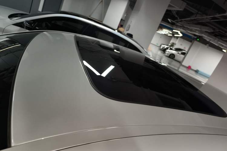 Used BMW 5 Series 2021 525Li M Sport Package Roof