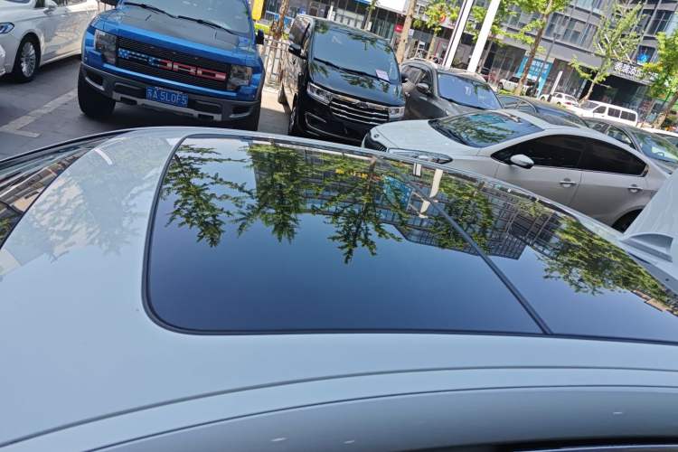 Used BMW 5 Series 2021 530Li xDrive Luxury Package Roof