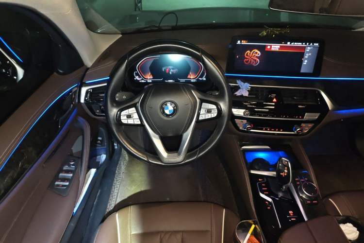 Used BMW 5 Series 2021 525Li Luxury Package Steering Wheel