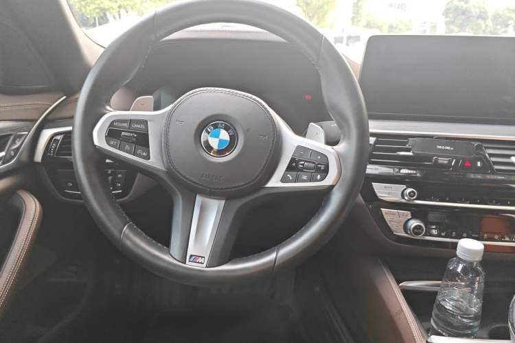 Used BMW 5 Series 2021 530Li Leading Model M Sport Package Steering Wheel