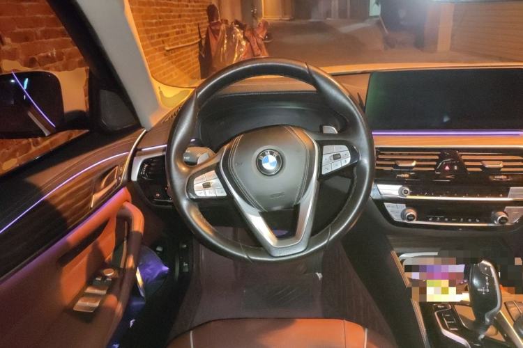 Used BMW 5 Series 2021 Restyled 530Li Leading Edition Luxury Package Steering Wheel