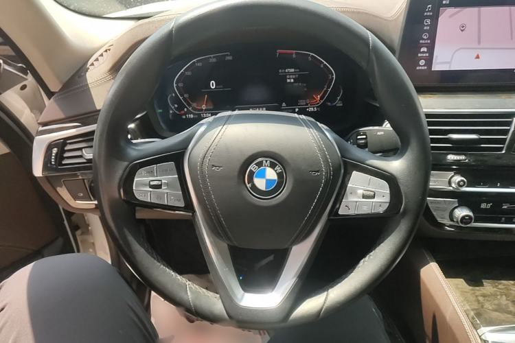 Used BMW 5 Series 2021 525Li Luxury Package Steering Wheel