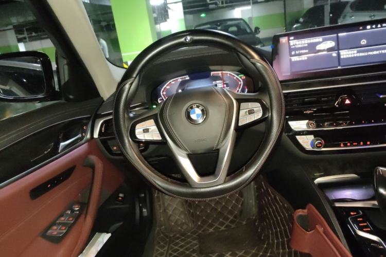Used BMW 5 Series 2021 525Li Luxury Package Steering Wheel