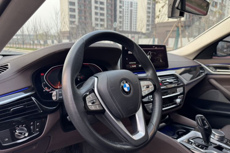 Used BMW 5 Series 2021 525Li Luxury Package Steering Wheel