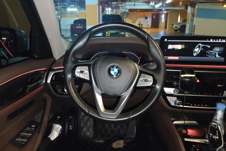 Used BMW 5 Series 2021 525Li Luxury Package Steering Wheel