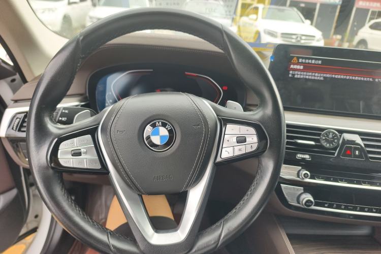 Used BMW 5 Series 2021 530Li Leading Luxury Package Steering Wheel