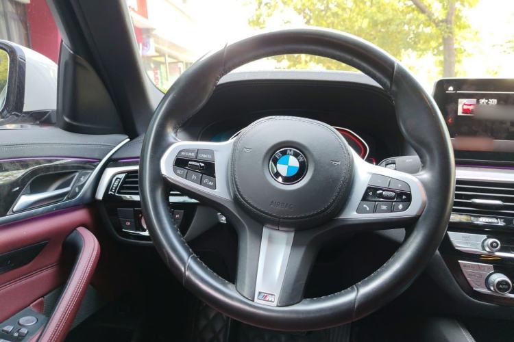 Used BMW 5 Series 2021 525Li M Sport Package Steering Wheel
