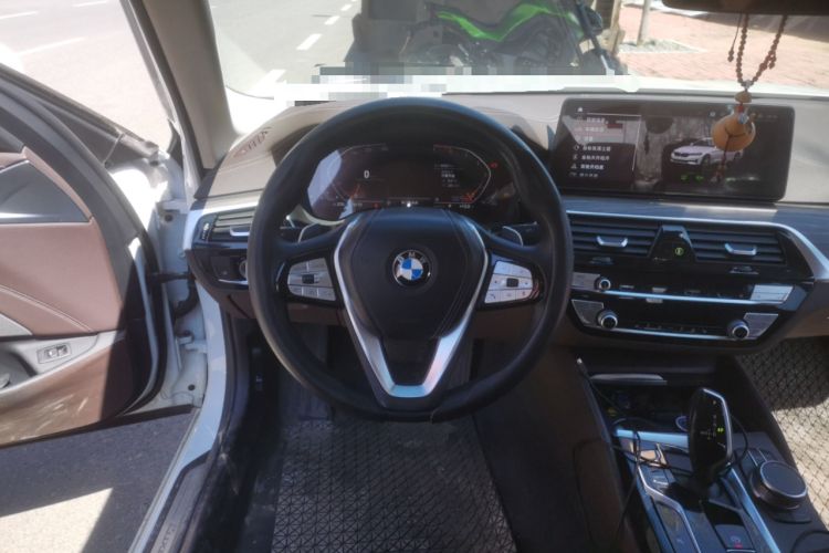 Used BMW 5 Series 2021 Restyled 530Li Leading Edition Luxury Package Steering Wheel
