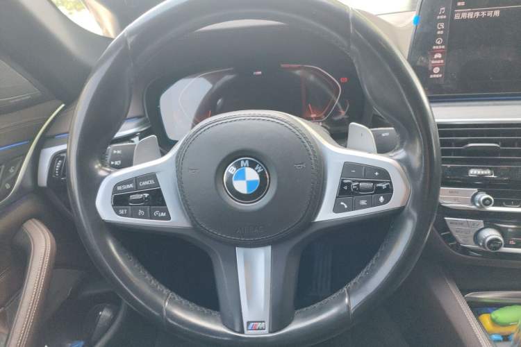 Used BMW 5 Series 2021 530Li Luxury Edition M Sport Package Steering Wheel