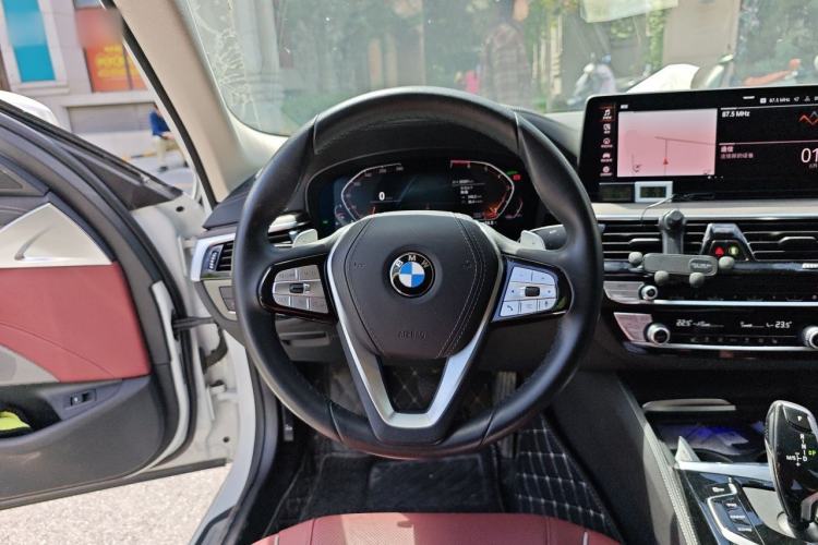 Used BMW 5 Series 2021 530Li Leading Model M Sport Package Steering Wheel