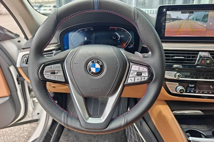 Used BMW 5 Series 2021 530Li Luxury Edition Premium Package Steering Wheel