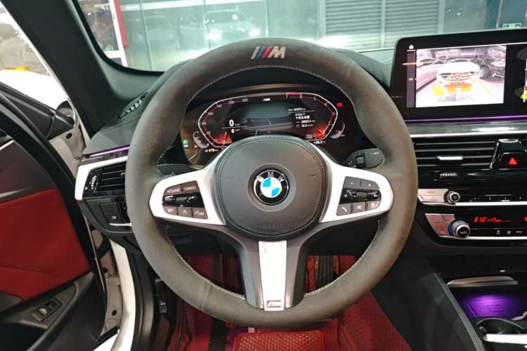 Used BMW 5 Series 2021 525Li M Sport Package Steering Wheel