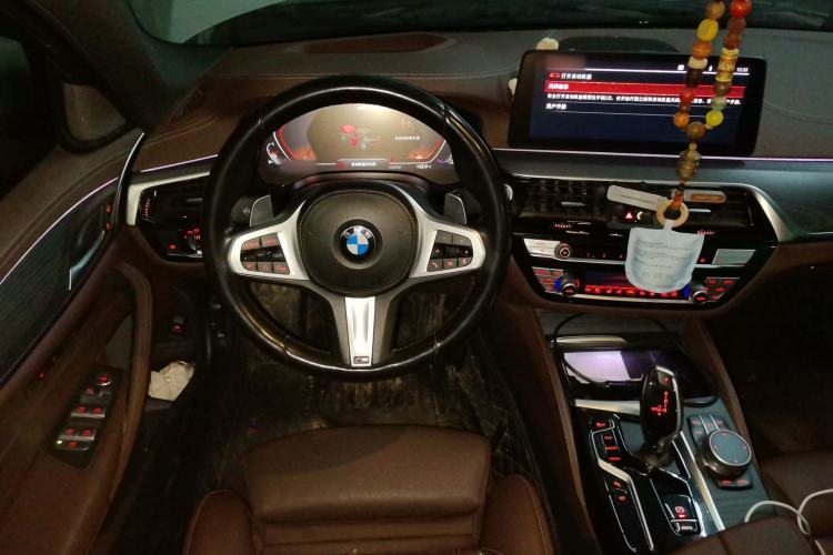 Used BMW 5 Series 2021 530Li Luxury Edition M Sport Package Steering Wheel