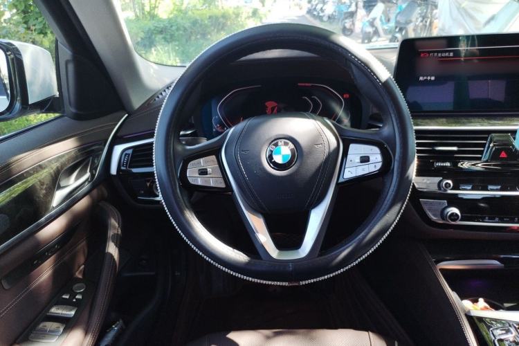 Used BMW 5 Series 2021 525Li Luxury Package Steering Wheel