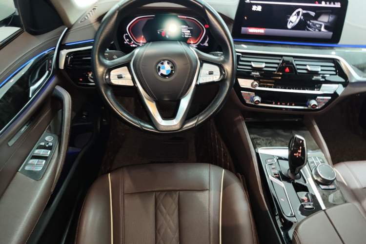 Used BMW 5 Series 2021 525Li Luxury Package Steering Wheel
