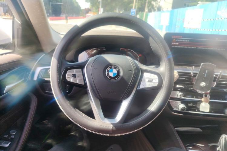 Used BMW 5 Series 2021 525Li Luxury Package Steering Wheel