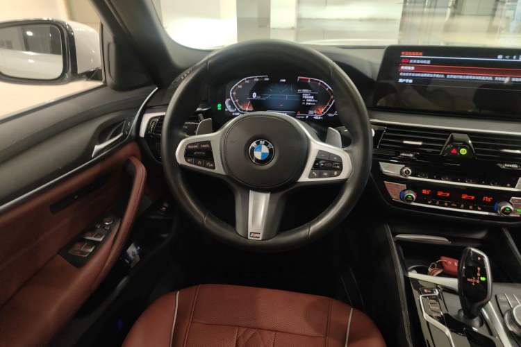 Used BMW 5 Series 2021 530Li Leading Model M Sport Package Steering Wheel