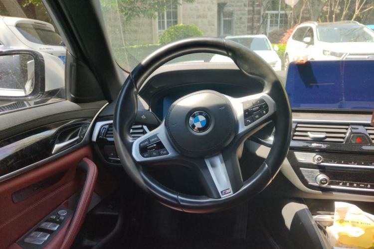 Used BMW 5 Series 2021 525Li M Sport Package Steering Wheel