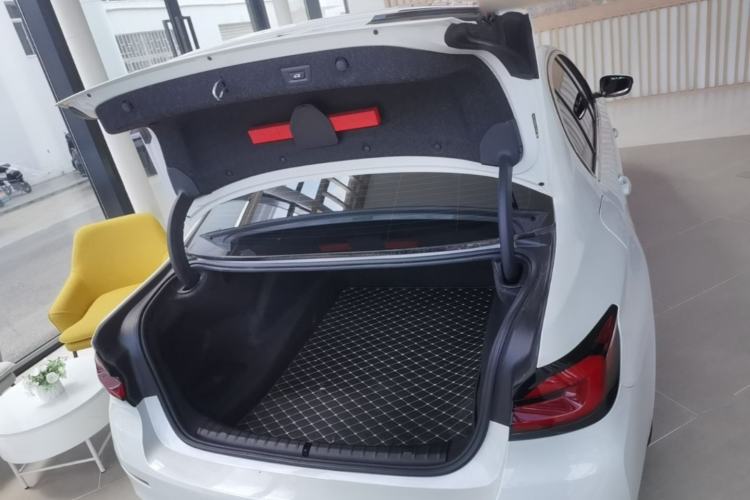 Used BMW 5 Series 2021 Updated Version 525Li Luxury Package Trunk