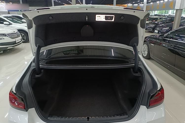 Used BMW 5 Series 2021 525Li M Sport Package Trunk