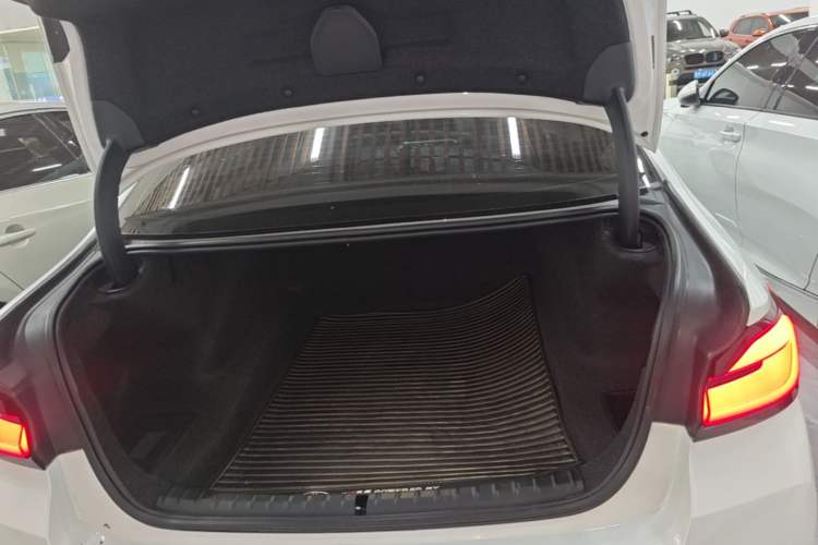 Used BMW 5 Series 2021 Facelifted 525Li M Sport Package Trunk