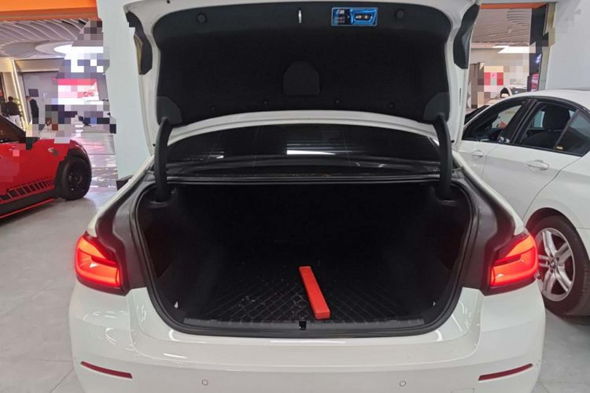 Used BMW 5 Series 2021 530Li Leading Luxury Package Trunk