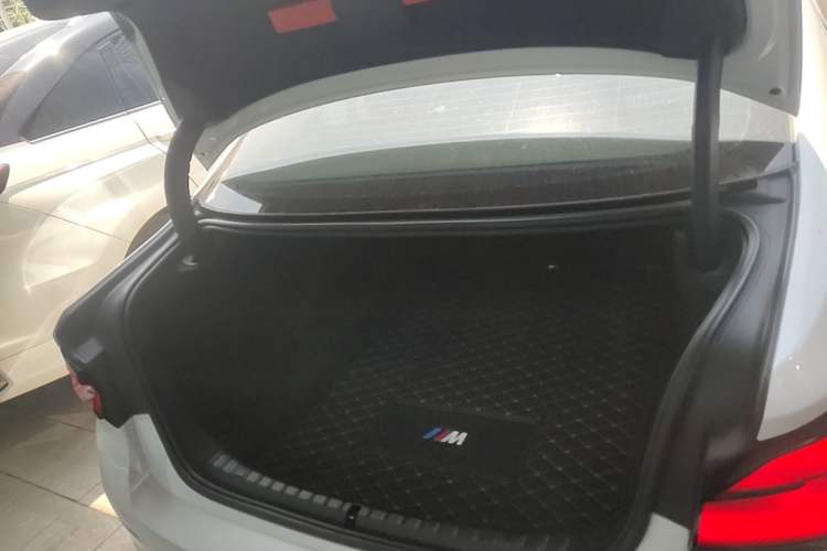 Used BMW 5 Series 2021 525Li Luxury Package Trunk