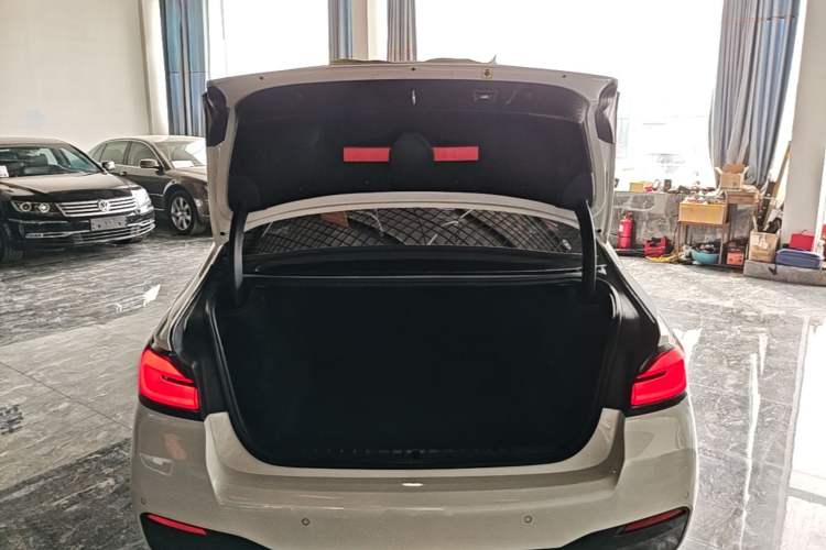 Used BMW 5 Series 2021 Facelifted 525Li M Sport Package Trunk