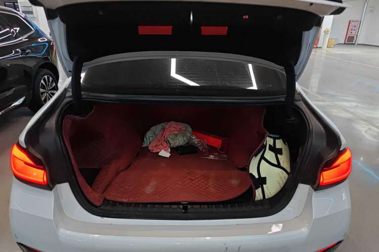 Used BMW 5 Series 2021 Facelifted 525Li M Sport Package Trunk