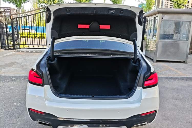 Used BMW 5 Series 2021 Facelifted 530Li Leading Edition M Sport Package Trunk
