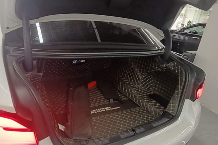 Used BMW 5 Series 2021 530Li Leading Model M Sport Package Trunk