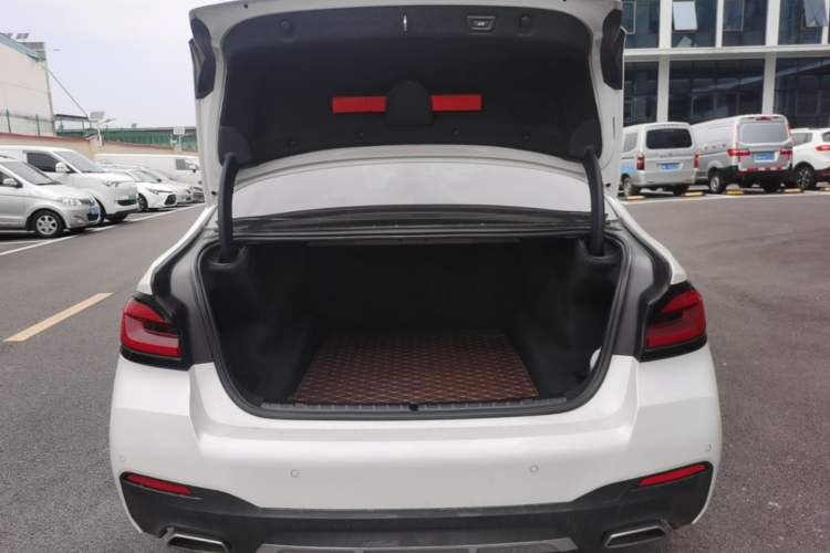 Used BMW 5 Series 2021 Facelifted 525Li M Sport Package Trunk