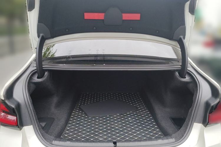 Used BMW 5 Series 2021 525Li M Sport Package Trunk