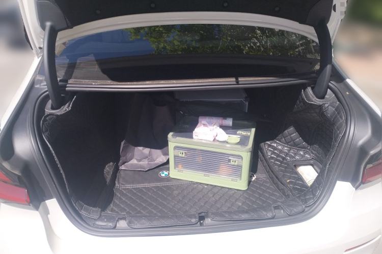 Used BMW 5 Series 2021 530Li Leading Luxury Package Trunk