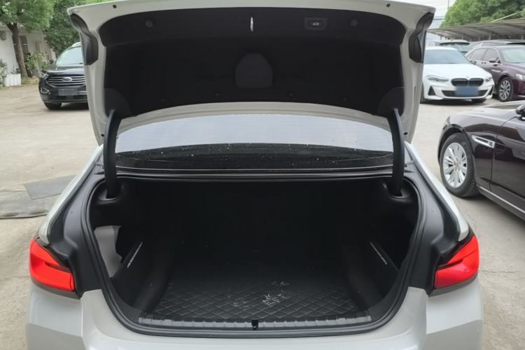 Used BMW 5 Series 2021 525Li M Sport Package Trunk