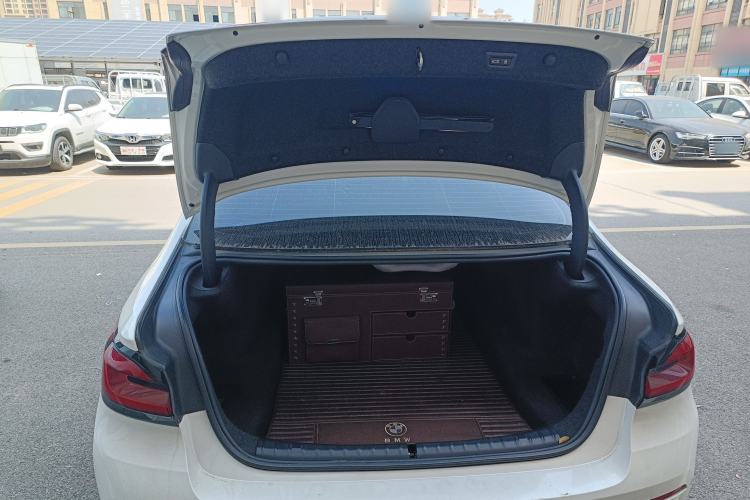 Used BMW 5 Series 2021 Restyled 530Li Leading Edition Luxury Package Trunk