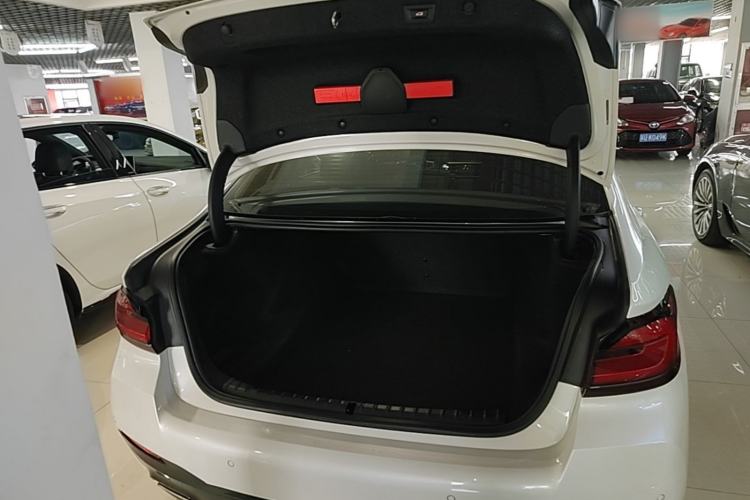Used BMW 5 Series 2021 525Li M Sport Package Trunk