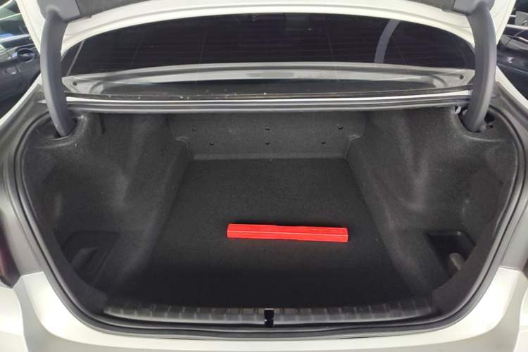 Used BMW 5 Series 2021 525Li Luxury Package Trunk
