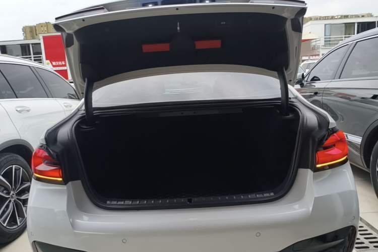 Used BMW 5 Series 2021 530Li Leading Model M Sport Package Trunk