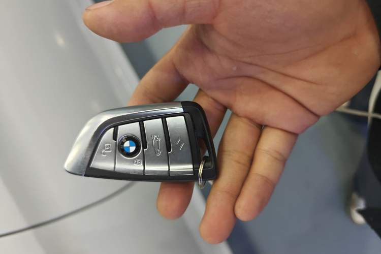 Used BMW 5 Series 2021 530i M Sport Package Vehicle Key