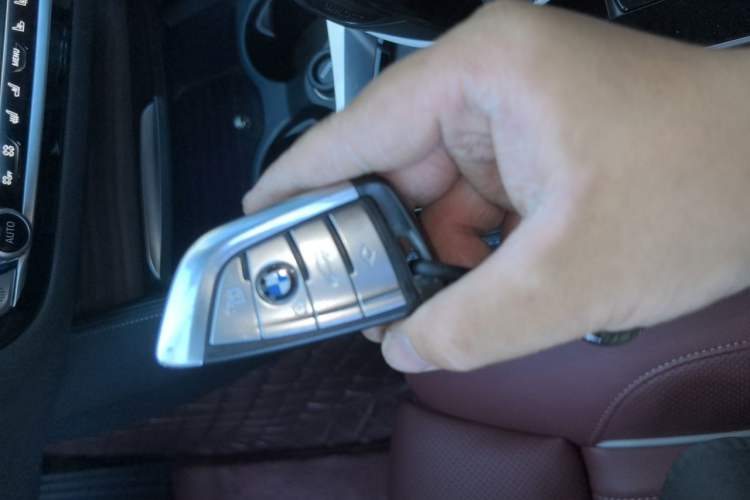Used BMW 5 Series 2021 Updated 530Li Luxury Package Premium Edition Vehicle Key