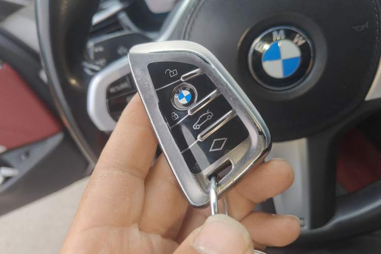 Used BMW 5 Series 2021 525Li M Sport Package Vehicle Key