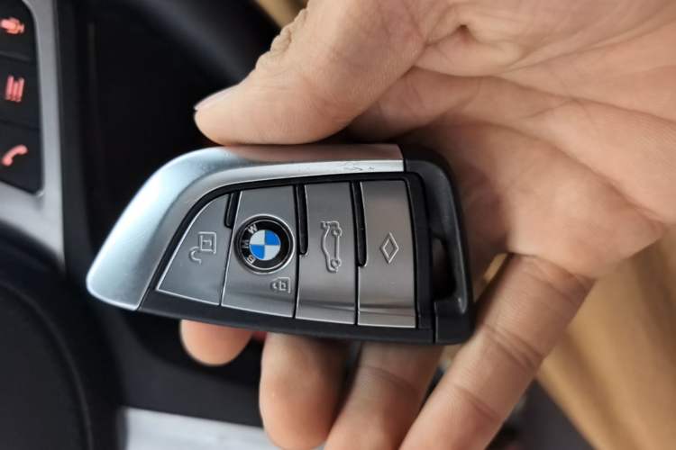 Used BMW 5 Series 2021 Facelifted 525Li M Sport Package Vehicle Key