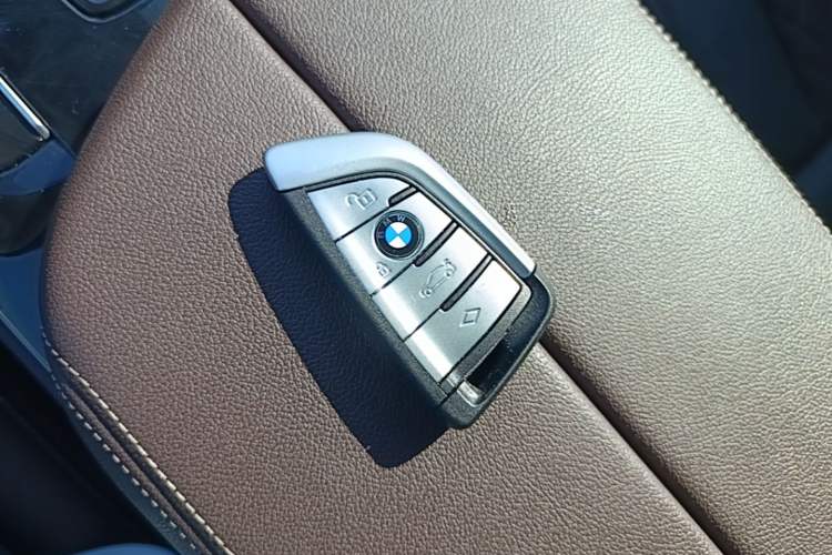 Used BMW 5 Series 2021 525Li Luxury Package Vehicle Key