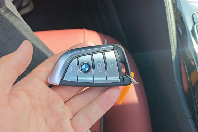 Used BMW 5 Series 2021 525Li M Sport Package Vehicle Key