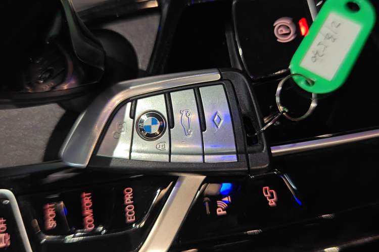 Used BMW 5 Series 2021 530Li Luxury Edition Premium Package Vehicle Key
