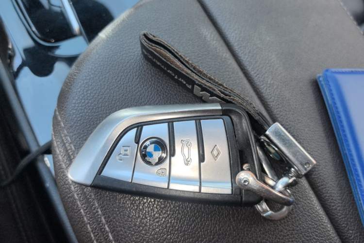 Used BMW 5 Series 2021 Facelifted 525Li M Sport Package Vehicle Key