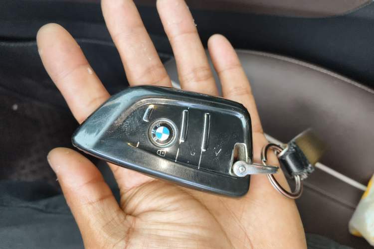 Used BMW 5 Series 2021 525Li M Sport Package Vehicle Key